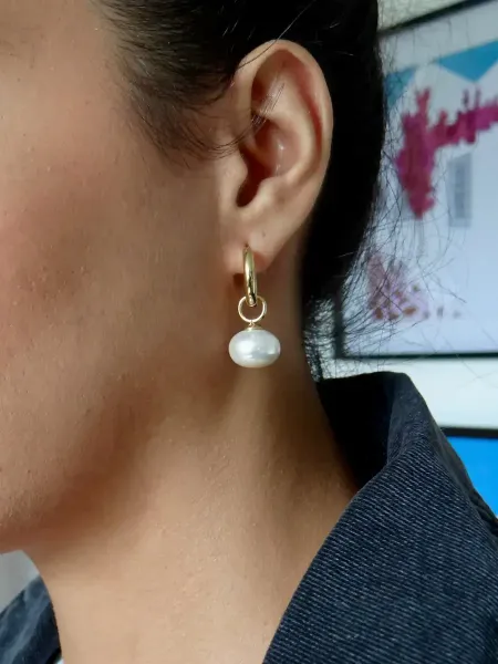 Boucle d oreille perle blanche