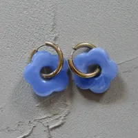 Grosse fleur bleu