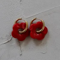 Grosse fleur rouge