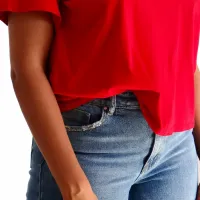 Mya tee shirt rouge avec epaulette 2